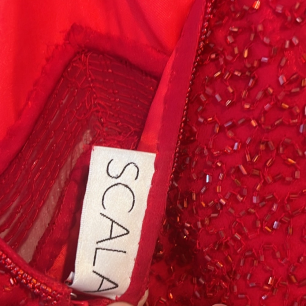 Stunning scala silk beaded gown - Picture 10 of 16